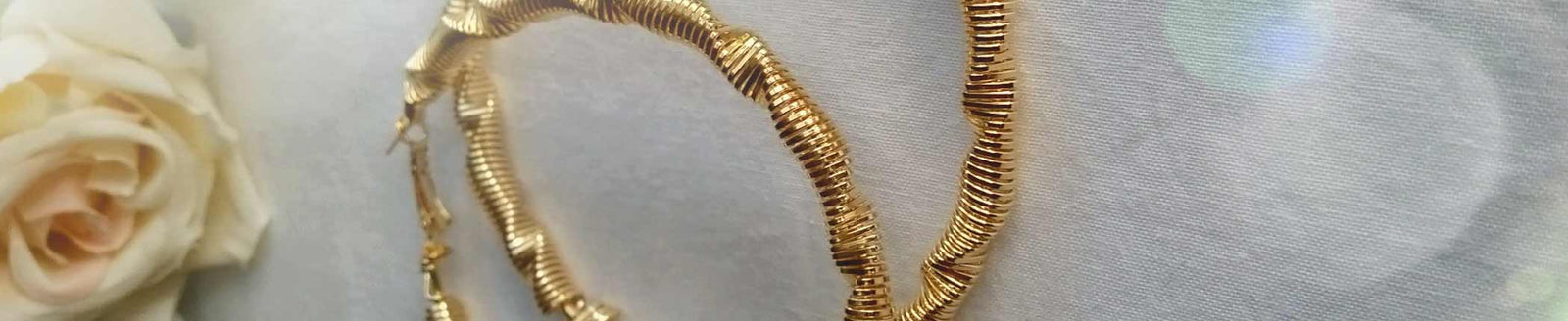 Gold Hoop Earrings: Our Top 10 Favourites