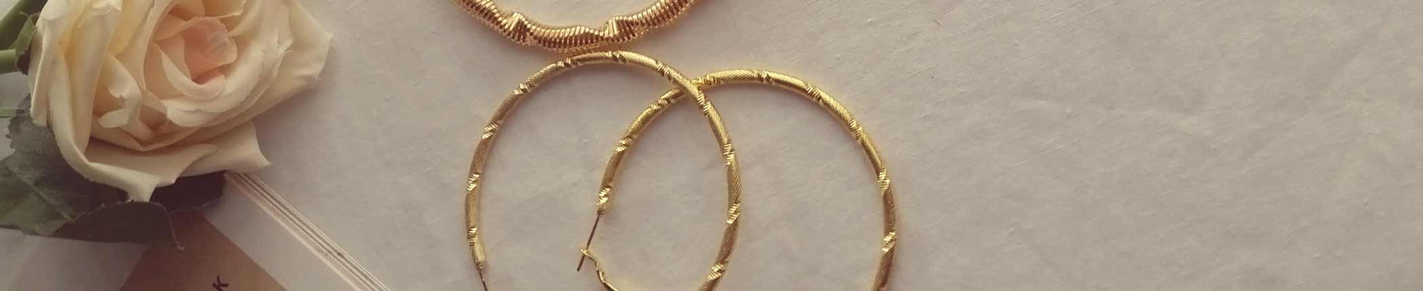 Reveal gold hoop earrings that suit you: Take the Quiz to find out!