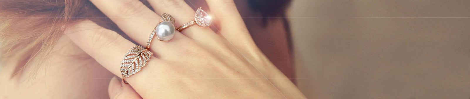 Shimmering Rose gold earrings collection 