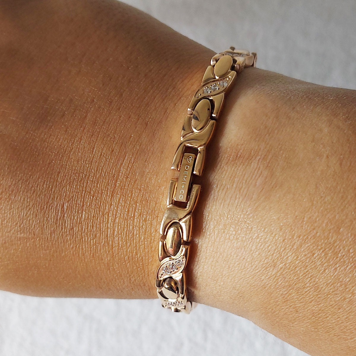 Jodi titanium magnetic bracelet