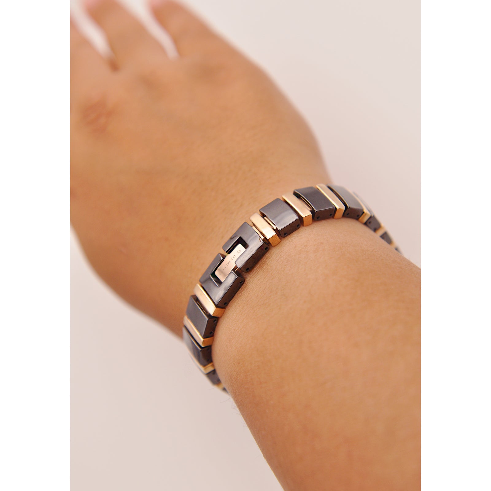 ladies magnetic bracelet