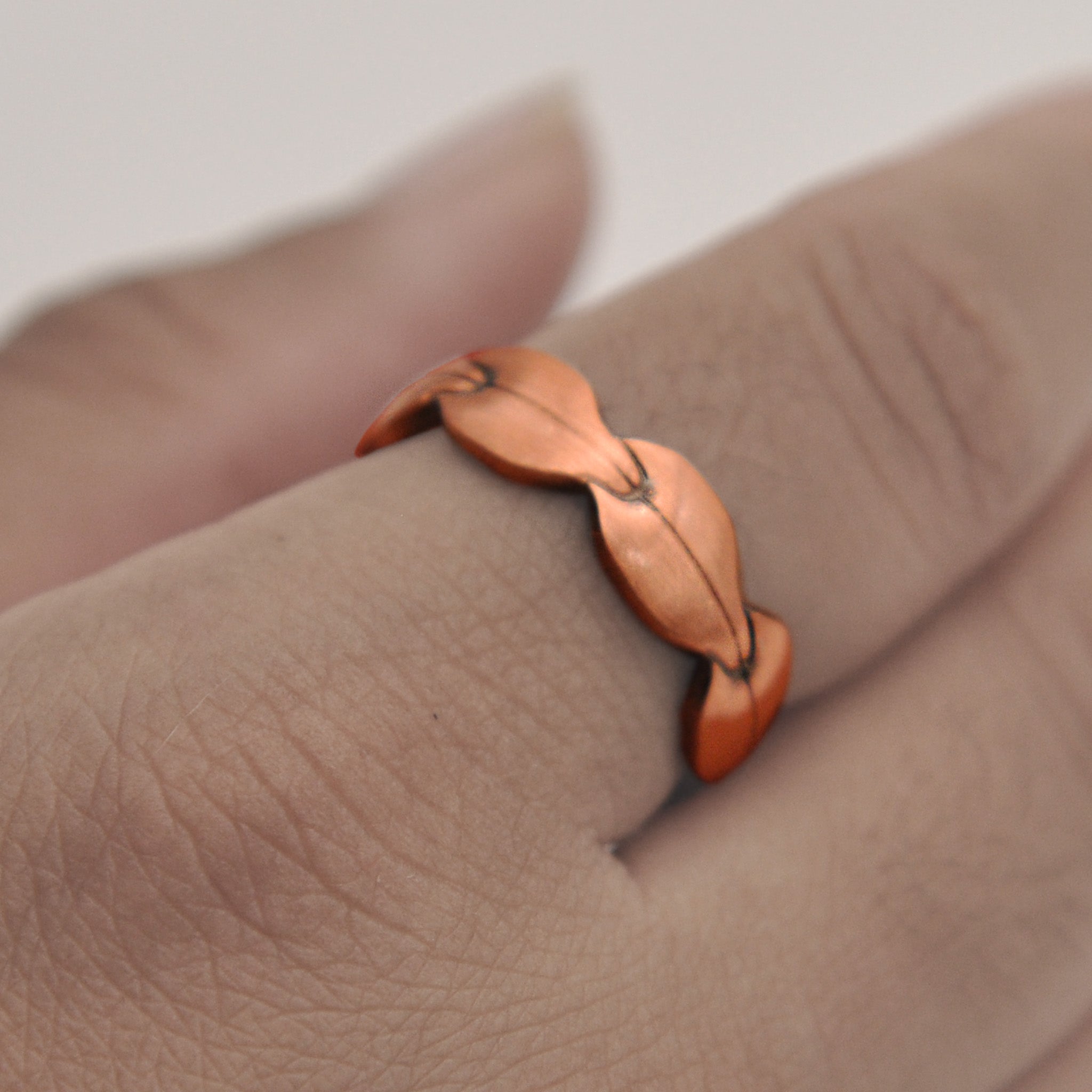 Copper ring with magnets