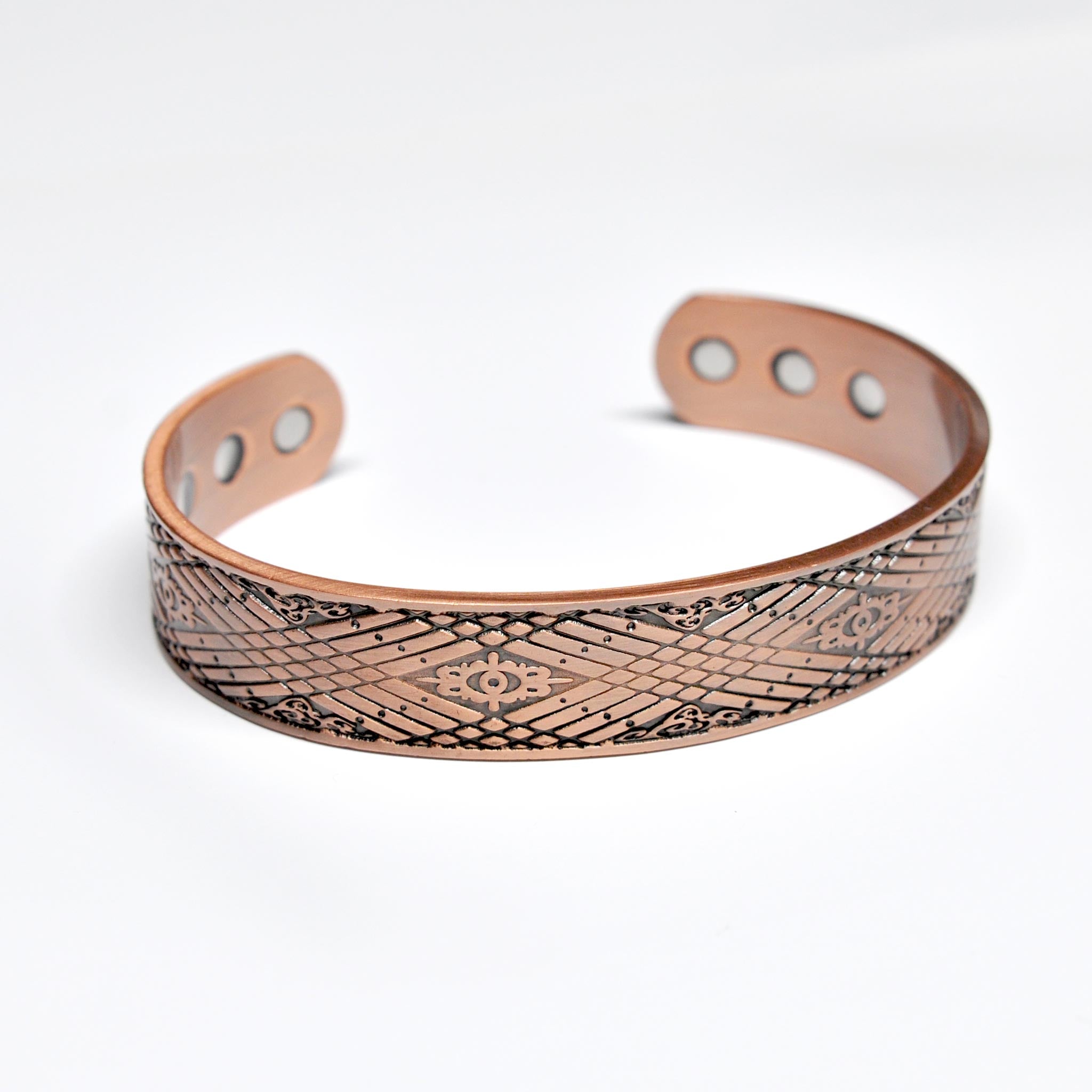  Copper bracelet with magnets