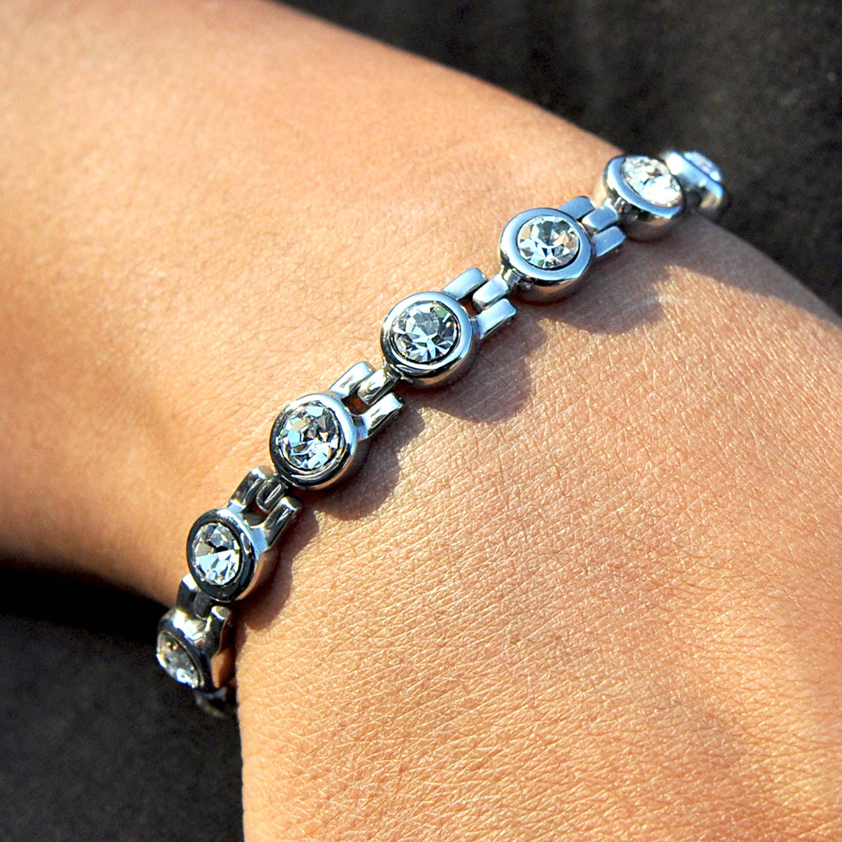 Ladies magnetic bracelet 