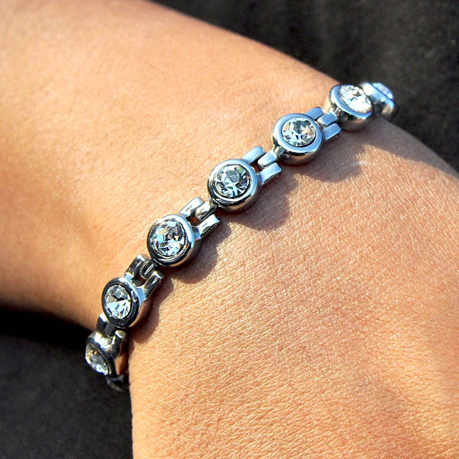 Womens magnetic bracelet 