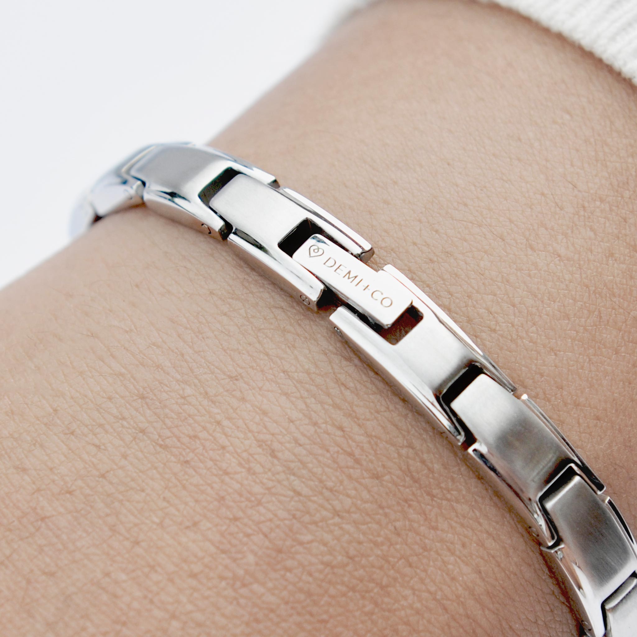 ladies magnetic stainless steel bracelet