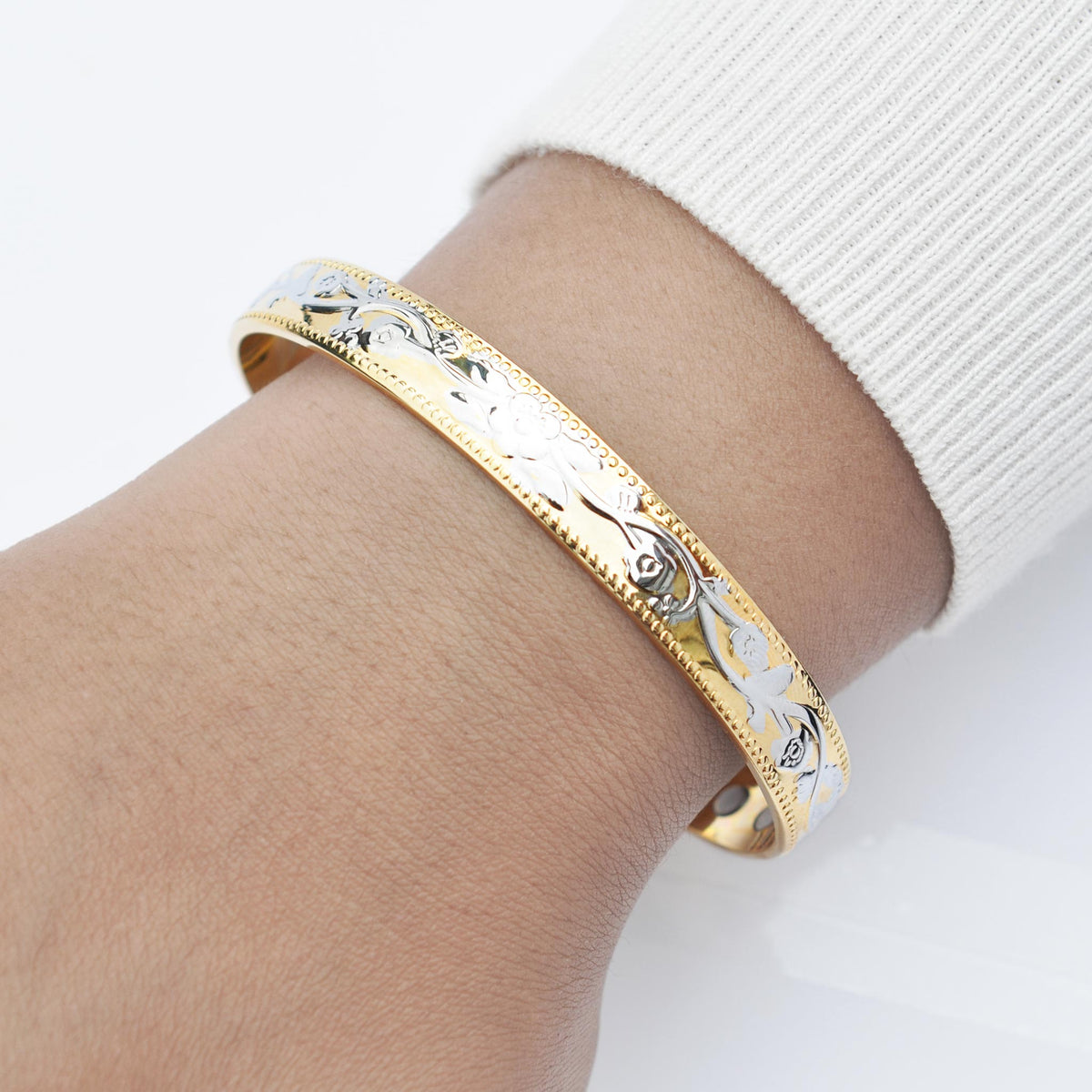 ladies silver bangle