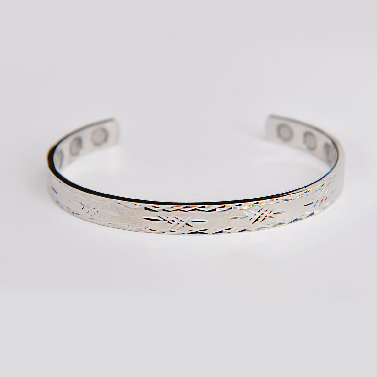 Ladies magnetic bracelet 