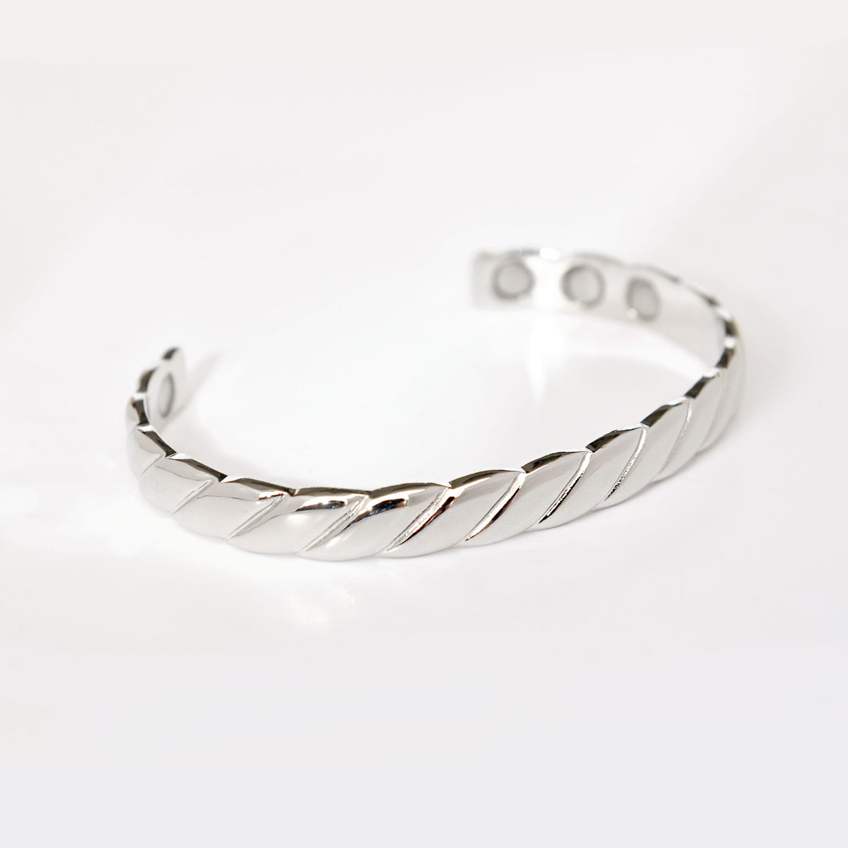 magnetic bracelet for ladies
