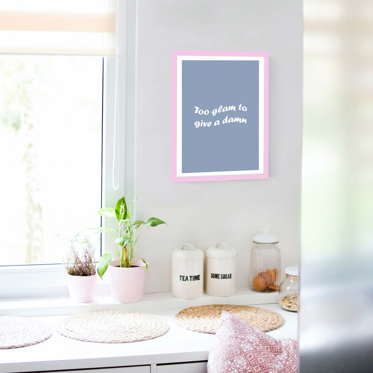 To glam to give a damn